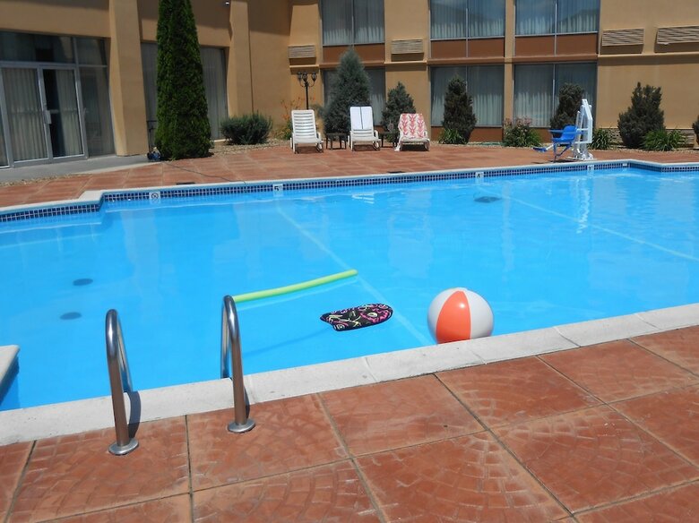 Hotel Quality Inn & Suites