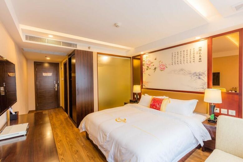 Plus Life Hotel