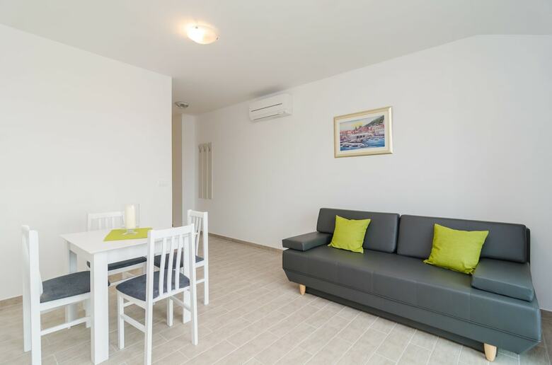 Apartments Villa Dadic