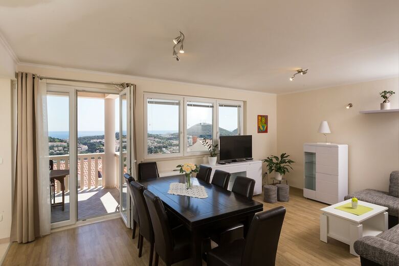 Apartments Villa Dadic