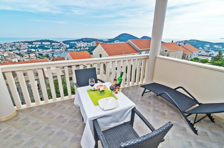 Apartments Villa Dadic