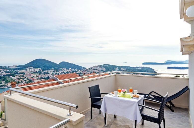 Apartments Villa Dadic