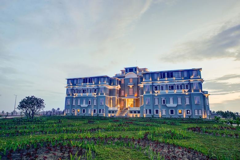 Hotel Le Bokor Palace