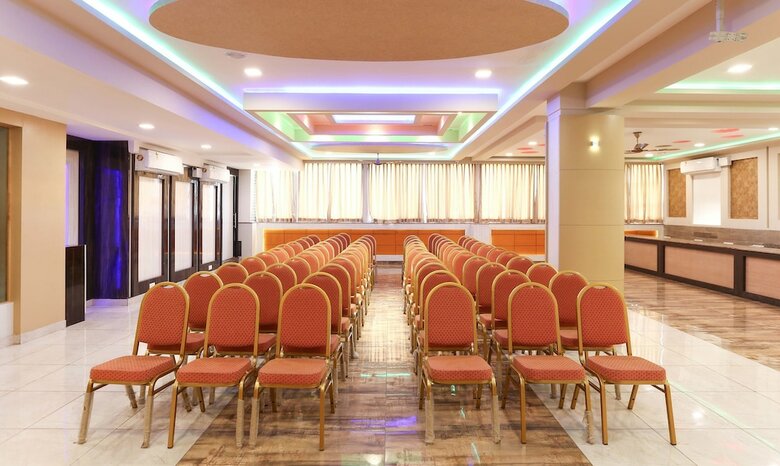 Hotel Treebo Trend Dwaraka Grand