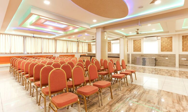 Hotel Treebo Trend Dwaraka Grand