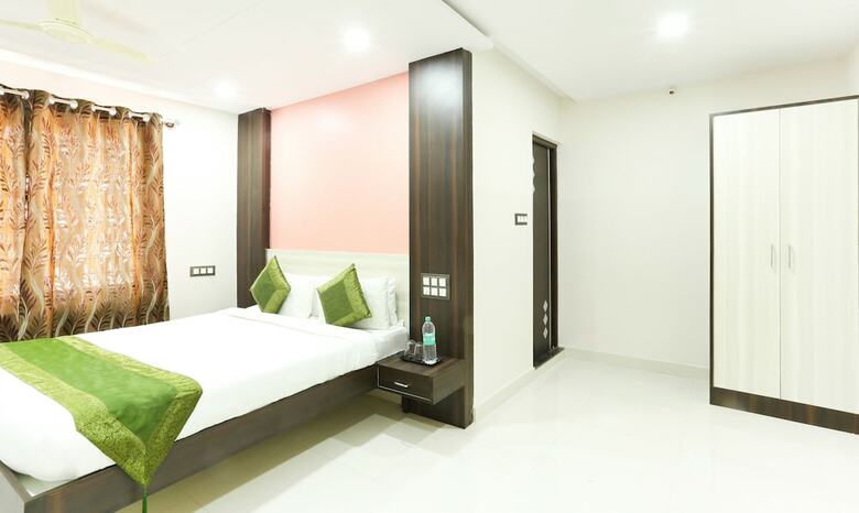 Hotel Treebo Habitat Suites And Rooms