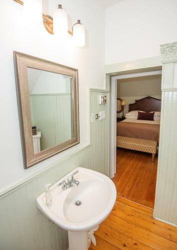 Mahone Bay Bed And Breakfast
