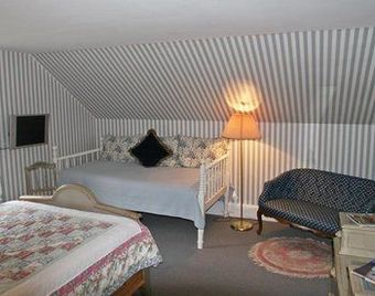 Bed & Breakfast Hillsdale House Inn