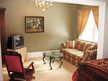 Bed & Breakfast Hillsdale House Inn
