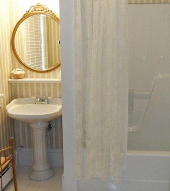 Bed & Breakfast Hillsdale House Inn