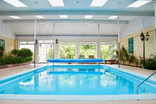 Evangeline Motel