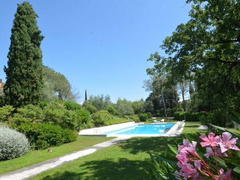 Apartamento Residence Paradiso Del Garda With Pool