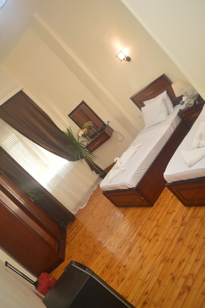 Hostal Midtown Hostel