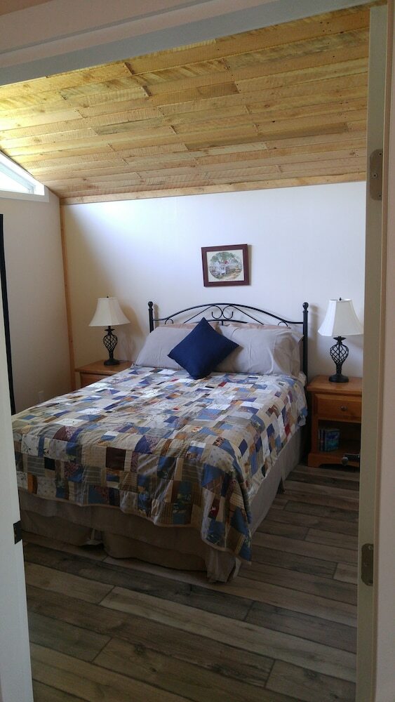 Bed & Breakfast Wolfwood Guest Ranch