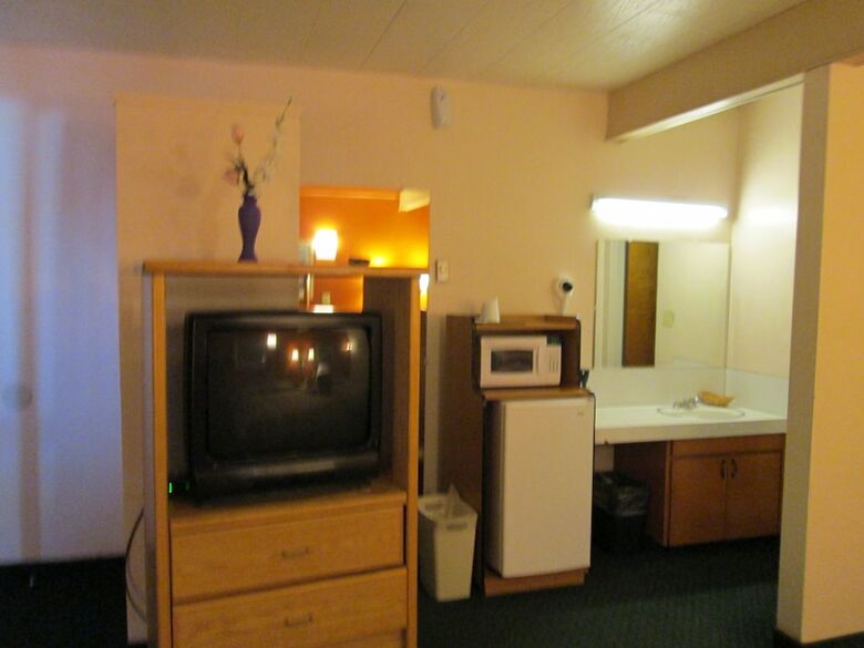 Town House Motel Inc