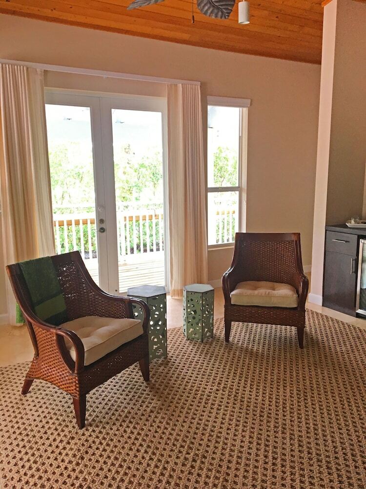 Hotel Dolphin Point Villas