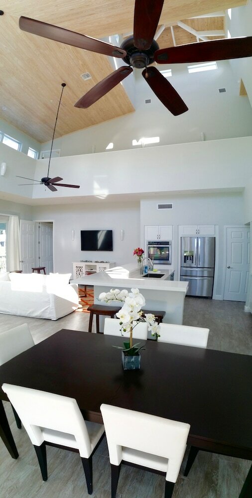 Hotel Dolphin Point Villas