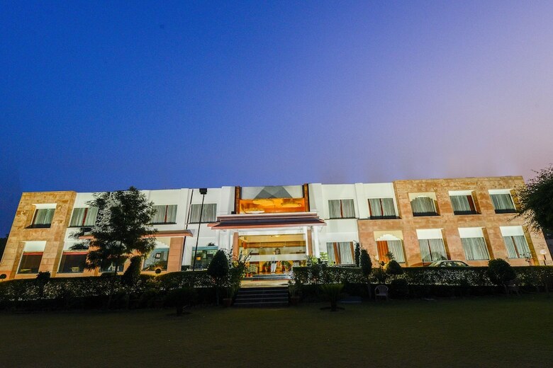 Hotel Shivam Resorts