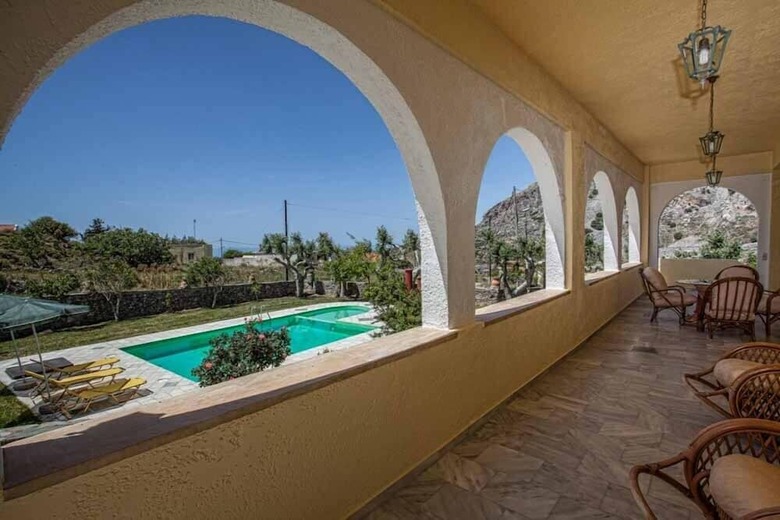 Villa Petrinos Milos