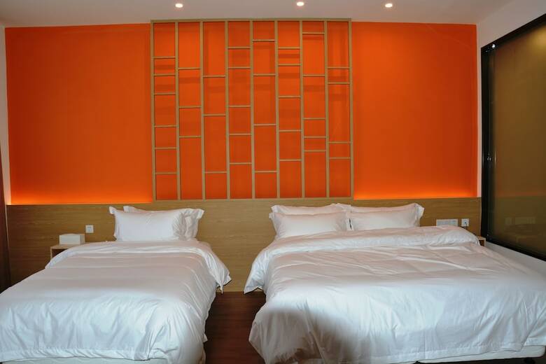 Carton King Hotel