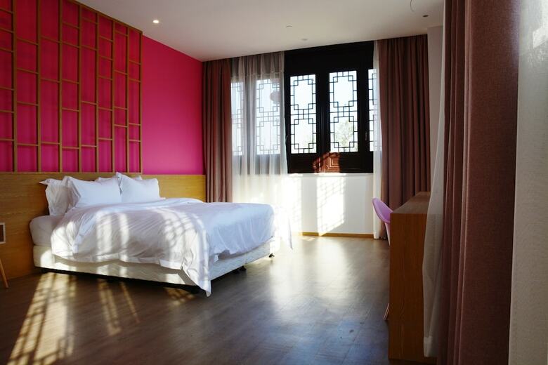 Carton King Hotel