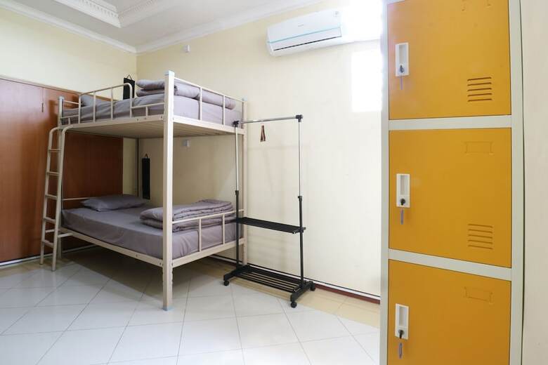Hostal Maharani Guesthouse Tebet Syariah