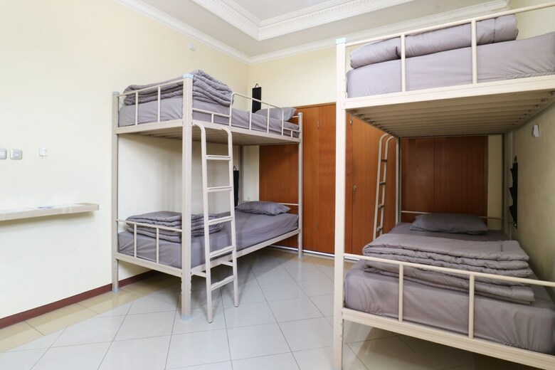 Hostal Maharani Guesthouse Tebet Syariah