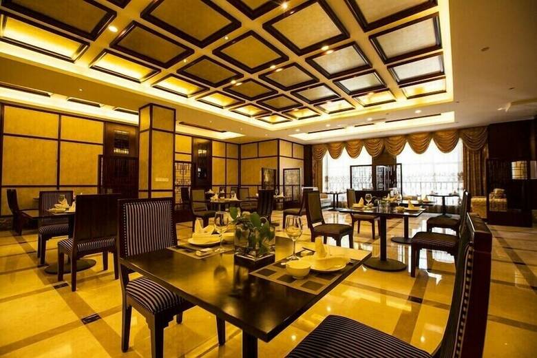 Taishun New Century Hotel