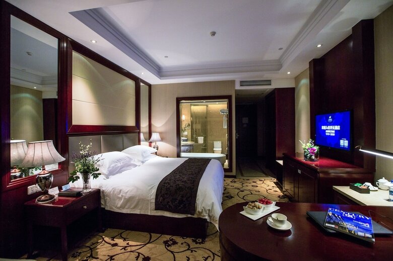 Taishun New Century Hotel