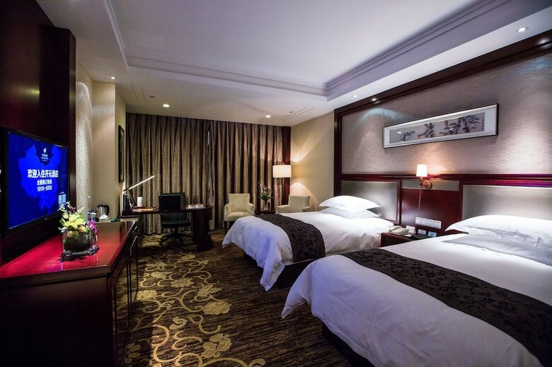 Taishun New Century Hotel