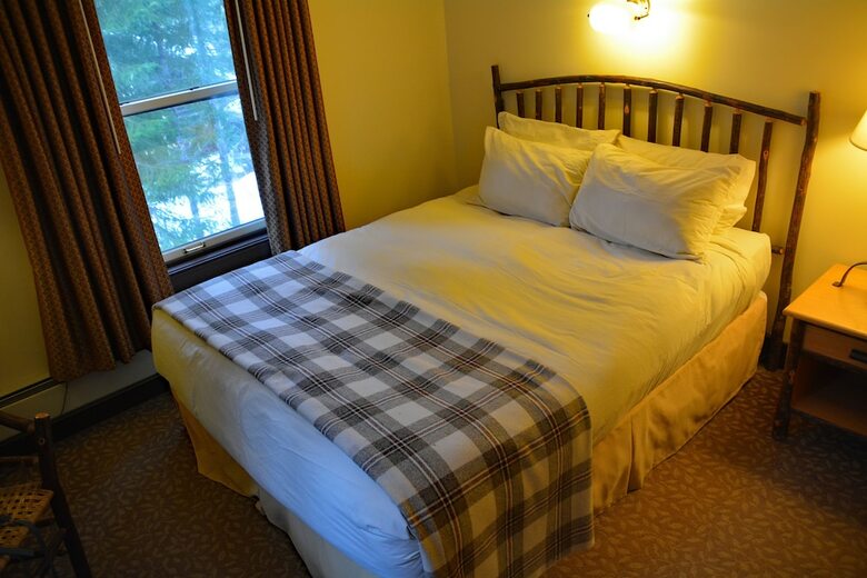 Hotel National Park Inn