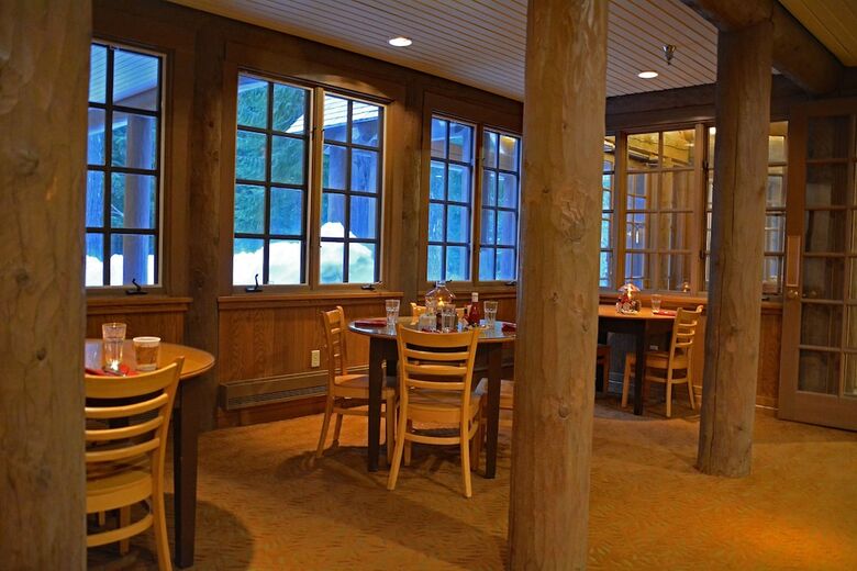 Hotel National Park Inn