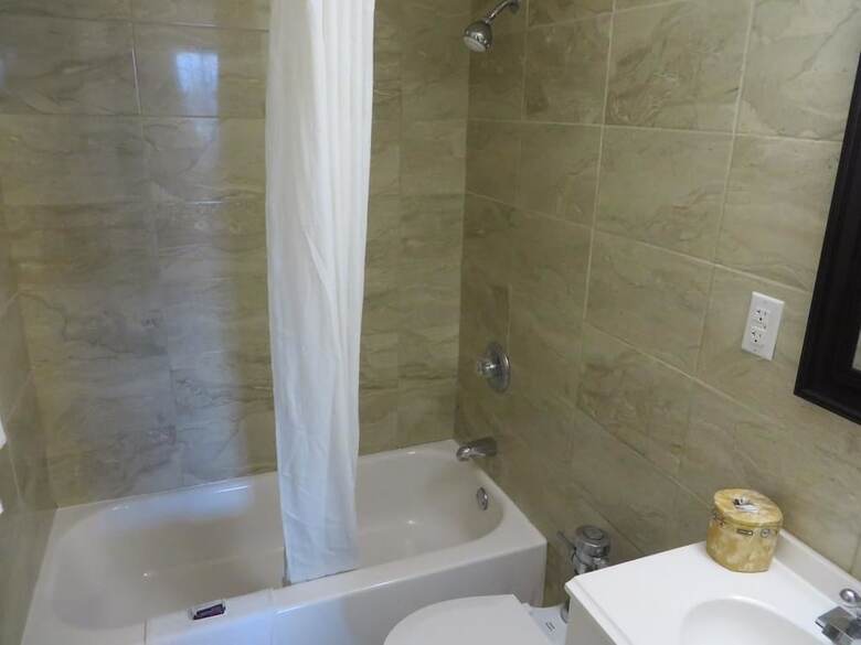 Hotel Budgetel Inn & Suites