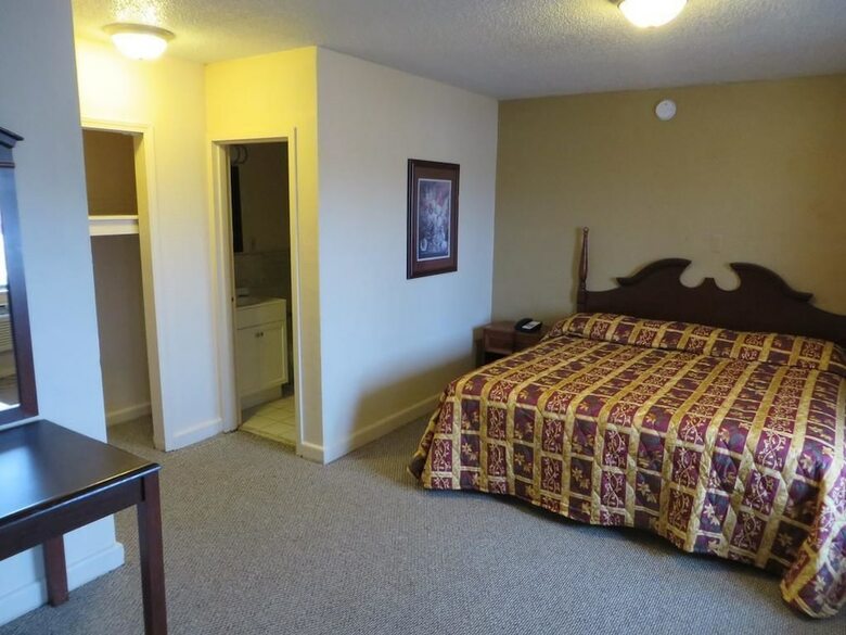 Hotel Budgetel Inn & Suites