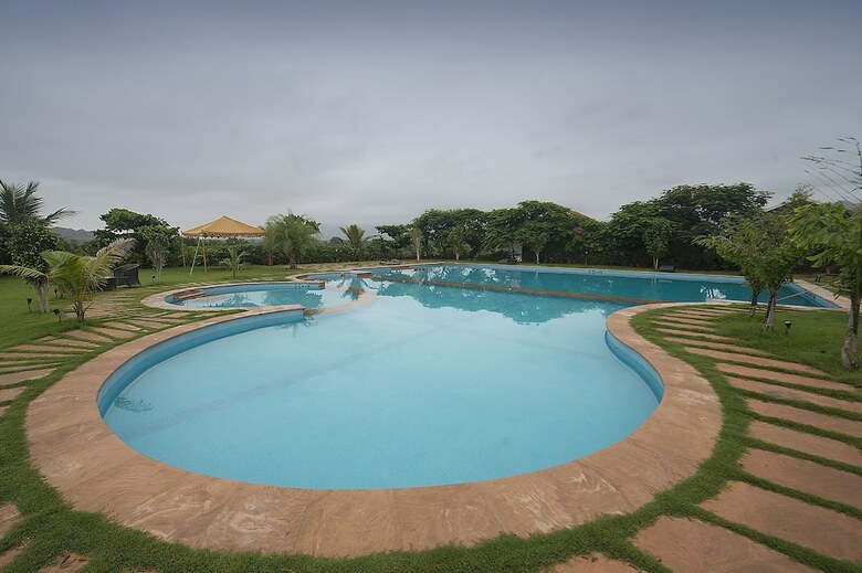 Hotel The Lohana Village Resort
