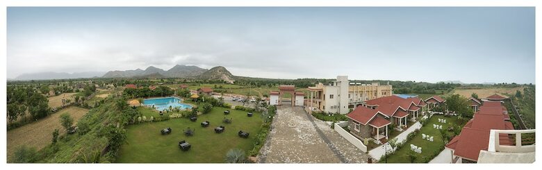 Hotel The Lohana Village Resort