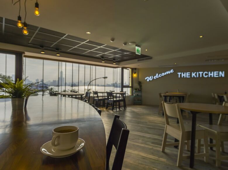 Watermark Hotel-the Harbour