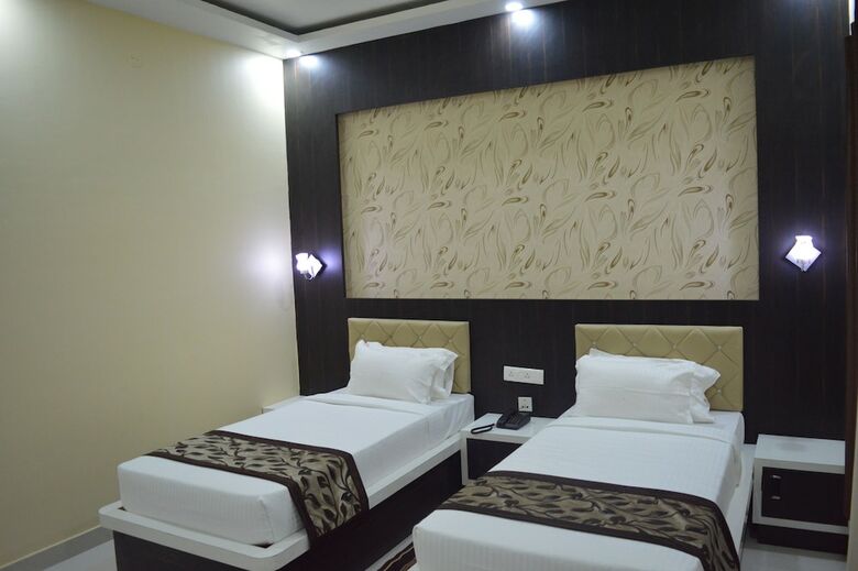Hotel Mariya International