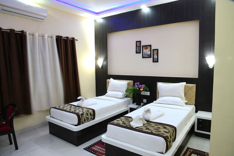 Hotel Mariya International