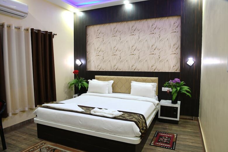 Hotel Mariya International