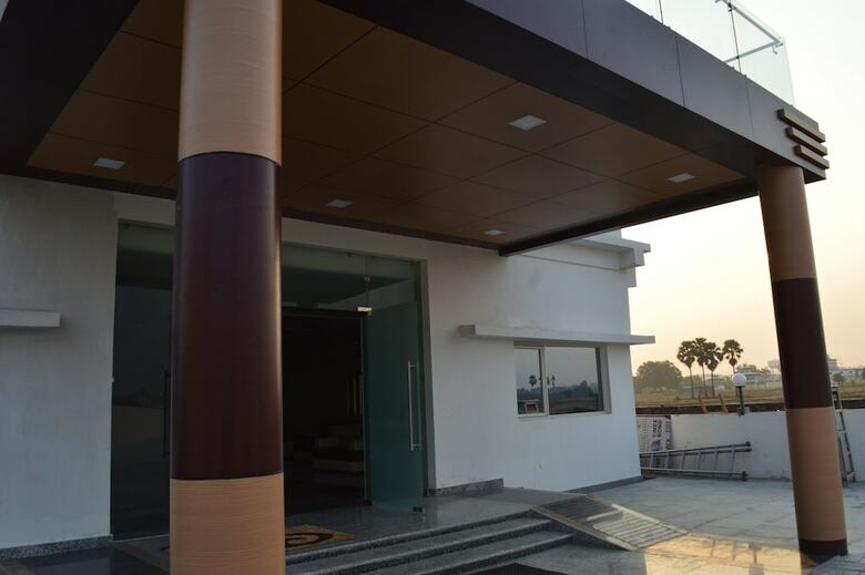 Hotel Mariya International