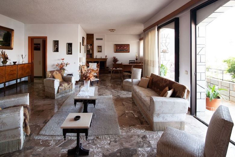 Apartamentos Spacious House