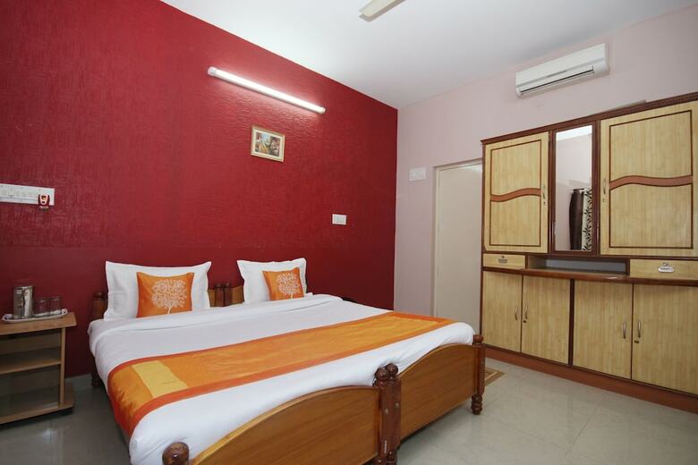 Hotel Oyo 8575 Shree Comforts