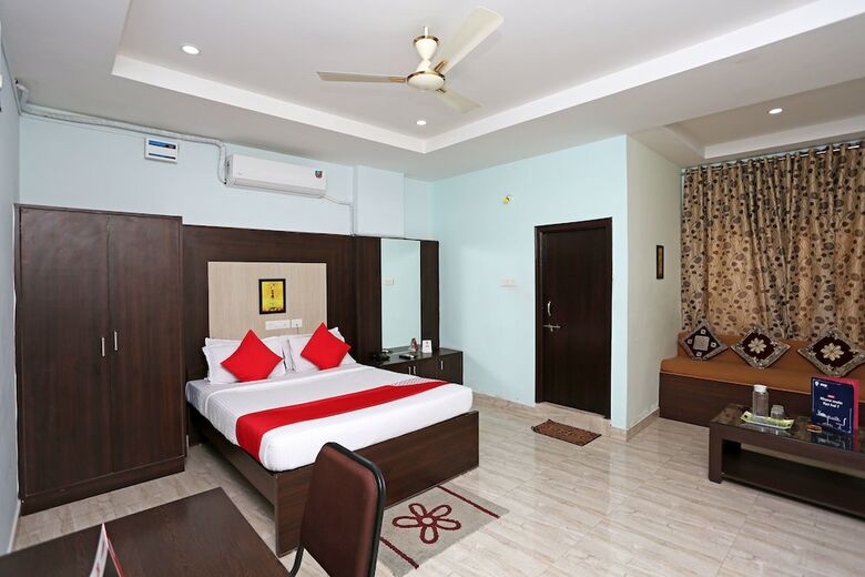 Hotel Oyo 6661 Aurum Abode