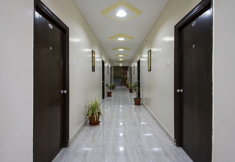 Hotel Oyo 6661 Aurum Abode