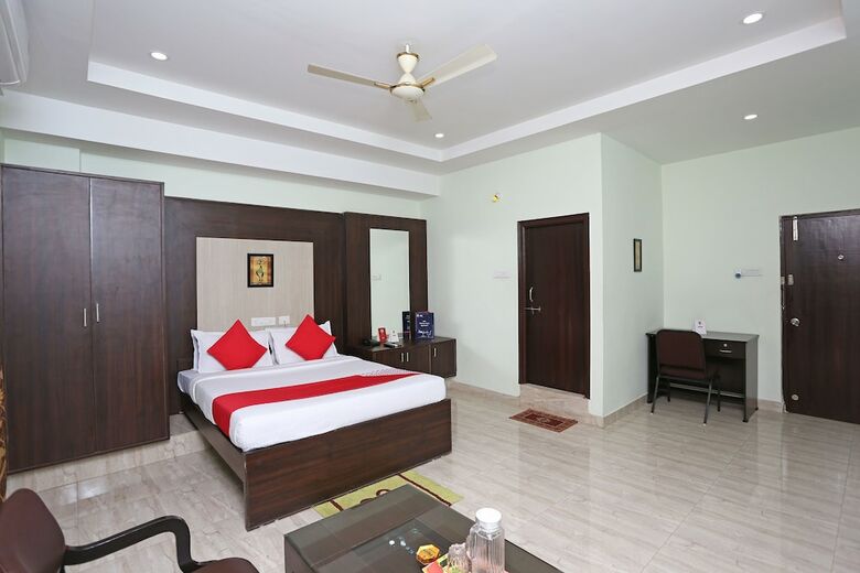 Hotel Oyo 6661 Aurum Abode
