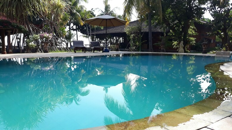 Bed & Breakfast Bagus Beach Resort