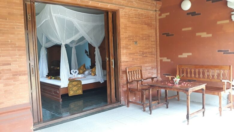 Bed & Breakfast Bagus Beach Resort