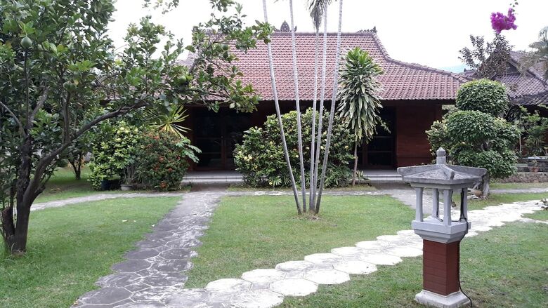Bed & Breakfast Bagus Beach Resort
