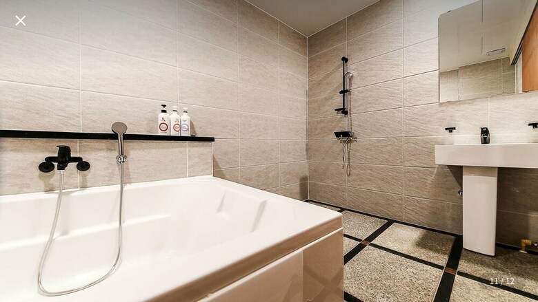Hotel Bath